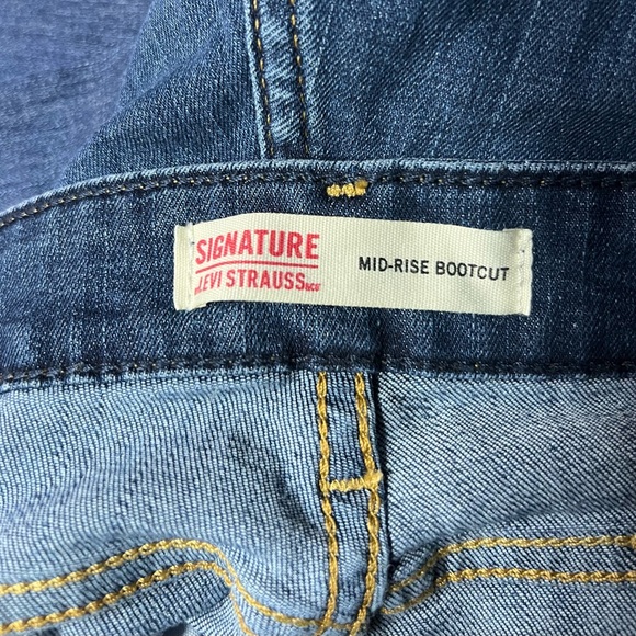 Levi's Jeans Womens 16M Blue Bootcut‎ mid Rise Medium Wash Stretch Denim - Picture 7 of 9